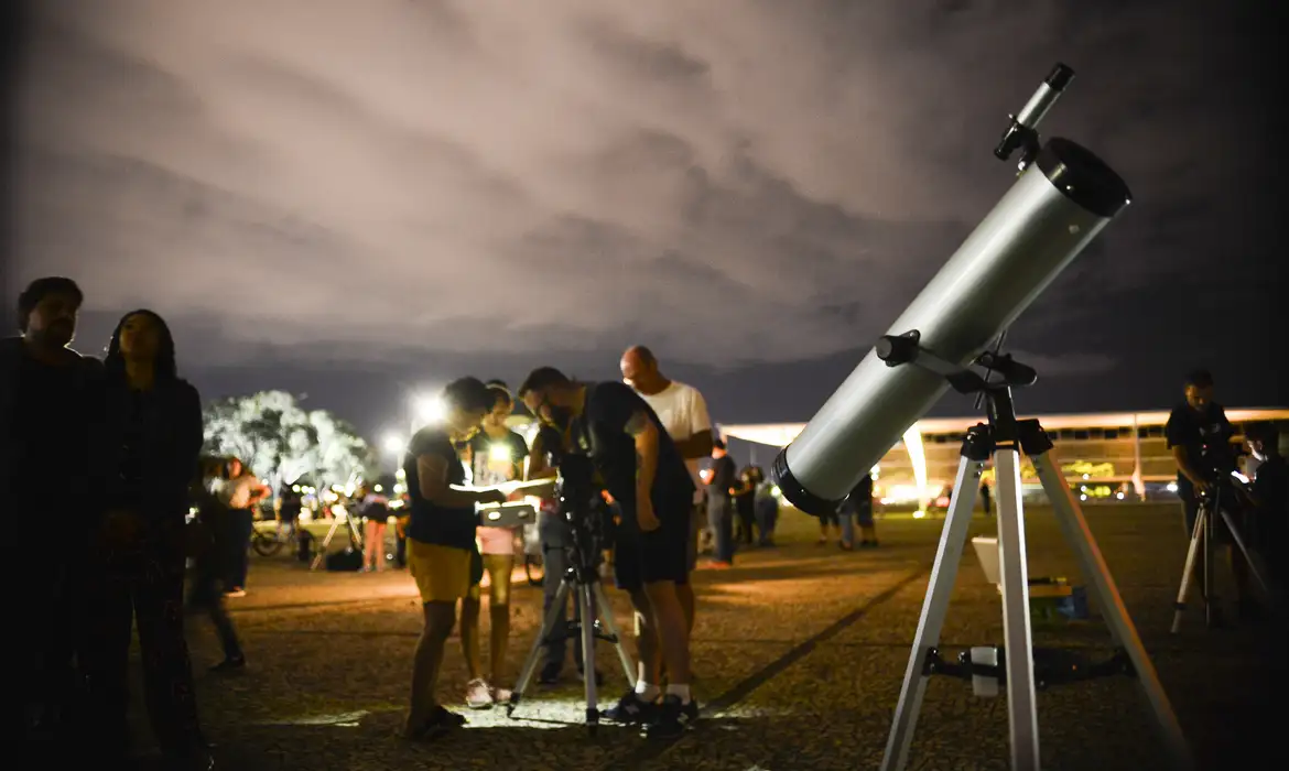 Cometa do Século será visível no Brasil em outubro