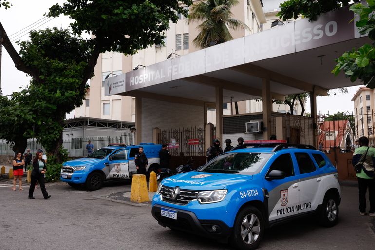 Rio de Janeiro (RJ), 19/10/2024 - Policiais militares atuam na retirada de manifestantes do Hospital Federal de Bonsucesso, na zona norte da cidade, para que nova direção assuma. Foto: Tânia Rêgo/Agência Brasil