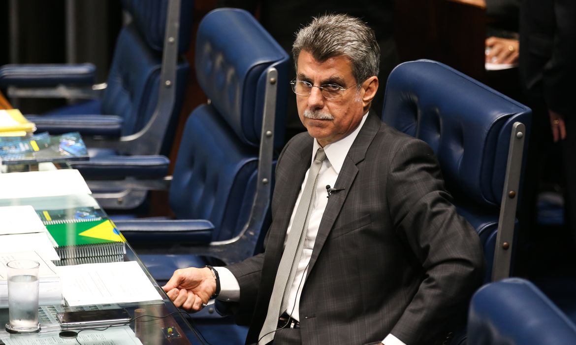 Brasília - O senador Romero Jucá preside a sessão que discute a PEC 55, do teto de gastos públicos  (Fabio Rodrigues Pozzebom/Agência Brasil)