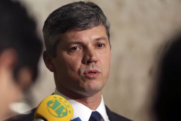 O ministro dos Transportes, Portos e Aviação Civil, Valter Casimiro Silveira, durante entrevista coletiva, no Palácio do Planalto.