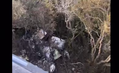 Helicóptero da PM encontrou destroços de um avião na Serra do Japí. Foto: Polícia MIlitar de SP/Divulgação