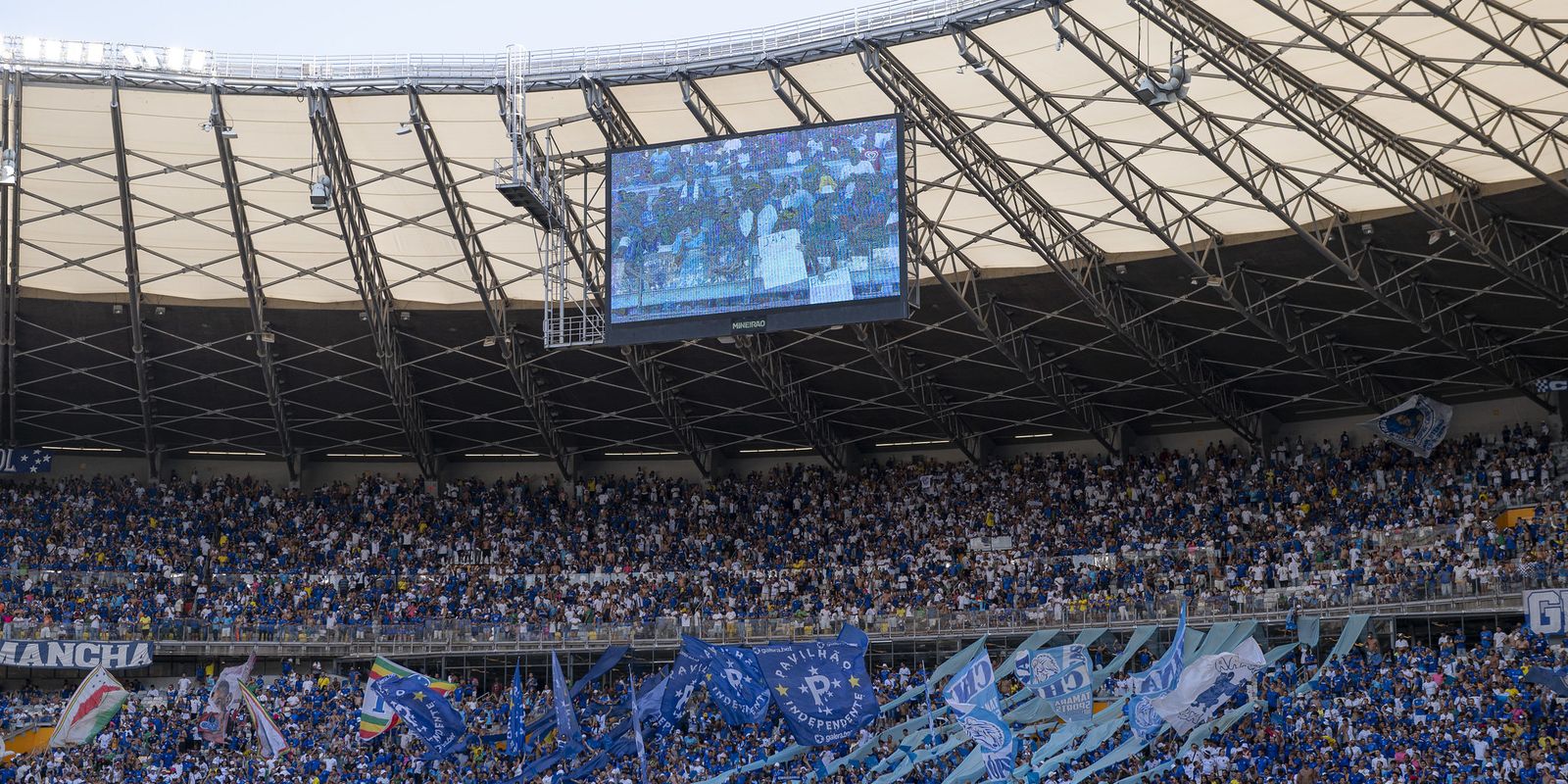 Cruzeiro enfrenta Athletico com torcida, após STJD aceitar recurso Cruzeiro enfrenta Athletico com torcida, após STJD aceitar recurso