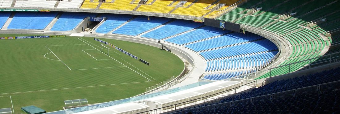 Vista do estádio Jornalista Mário Filho, o Maracanã, antes da reforma realizada para sediar a Copa do Mundo de 2014