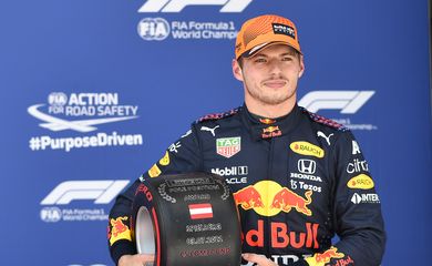 Verstappen largará na pole na Áustria