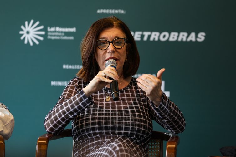 Rio de Janeiro (RJ), 27/11/2025 – A presidente da Petrobras, Magda Chambriard durante anúncio da volta da Árvore de Natal da Lagoa, no Clube dos Caiçaras, na zona sul do Rio de Janeiro. Foto: Tomaz Silva/Agência Brasil