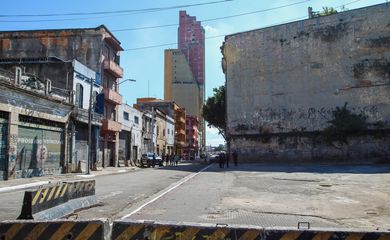 São Paulo (SP), 15/05/2025 - Rua dos Protestantes. Usuários da Cracolândia se dividem em grupos e buscam novos pontos para se fixar
Foto: Cadu Pinotti/Agência Brasil