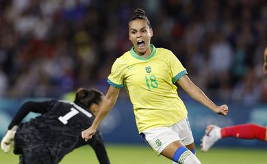 Nantes (França), 03.08.2024 - Lance de jogo da seleção Feminina entre Brasil e França, válido pelas Olimpíadas 2024. Foto: Rafael Ribeiro/CBF