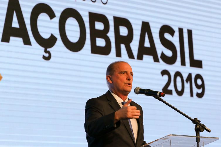 O ministro da Casa Civil, Onyx Lorenzoni, participa da abertura do Congresso Aço Brasil 2019.