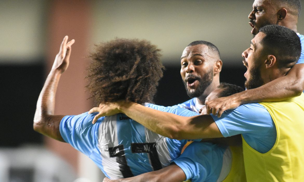 Serie C Londrina Sobe A Serie B E Remo Chega As Finais