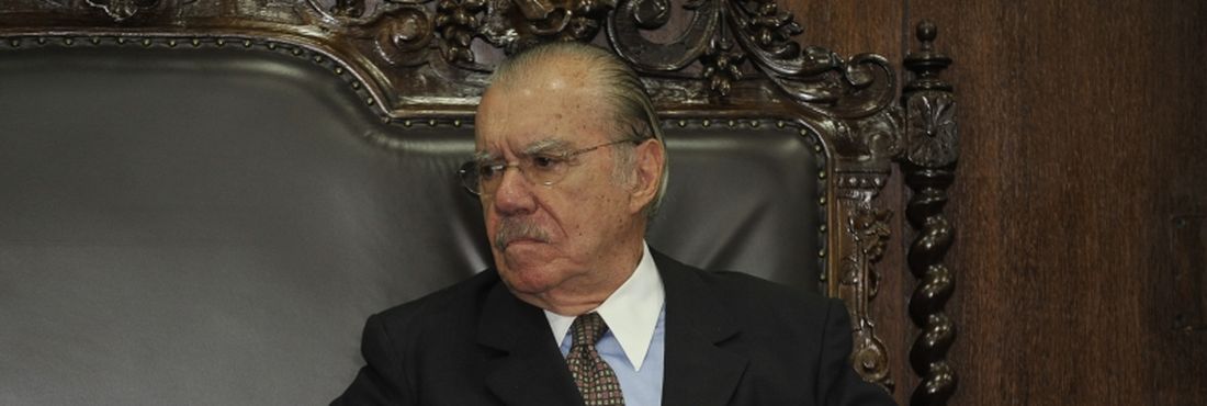 Brasília - O presidente do Senado, José Sarney, se reúne com líderes da Câmara dos Deputados e do Senado para tratar do veto ao projeto que estabelece nova divisão dos royalties do petróleo