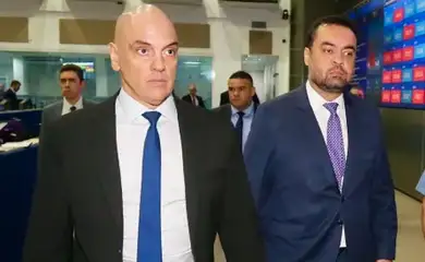 Rio de Janeiro - 03/11/2025 - O ministro do STF Alexandre de Moraes visita a Sala de Inteligência e Controle do Centro Integrado de Comando e Controle, ao lado do governador Cláudio Castro (PL).
Foto: Philippe Lima/Divulgação.