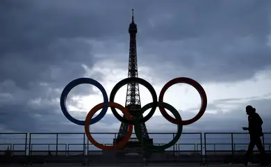 Anéis olímpicos em frente à Torrel Eiffel, em Paris
14/09/2017
REUTERS/Christian Hartmann