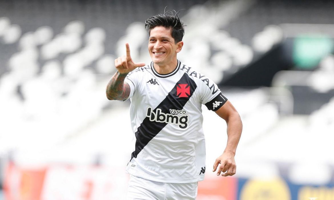 Vasco vence Botafogo por 1 a 0 no Carioca