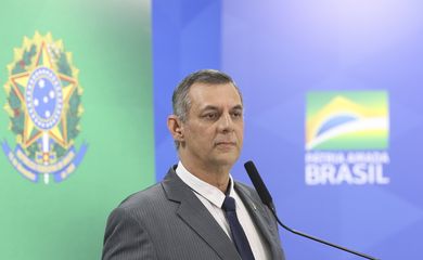 O porta-voz da Presidência da República, Otávio  Rêgo Barros, fala à imprensa, no Palácio do Planalto