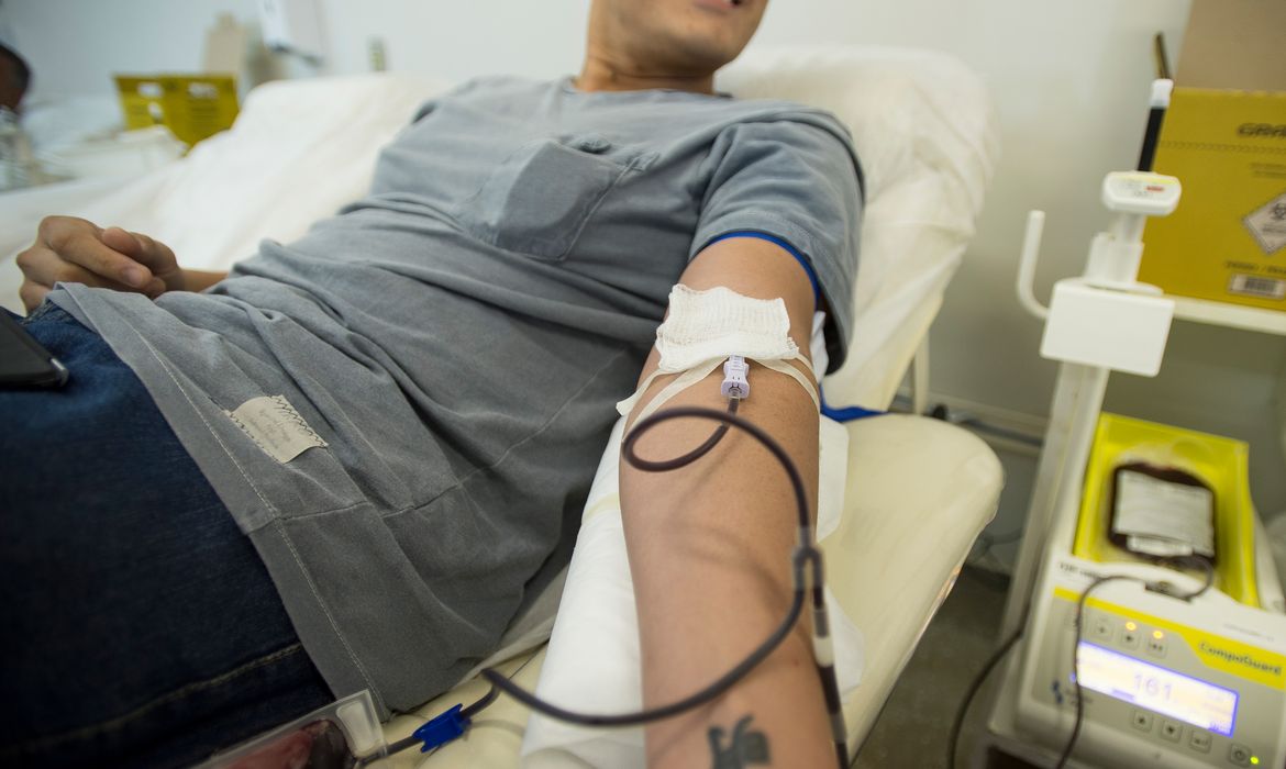 O Hemocentro lançou o aplicativo Doe Sangue, que alerta o doador, informa e convoca para doações de sangue. (Marcelo Camargo/Agência Brasil)