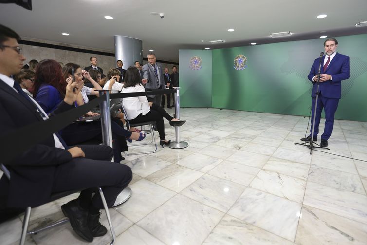 O presidente da República em exercício, Dias Toffoli, durante entrevista coletiva, no Palácio do Planalto.