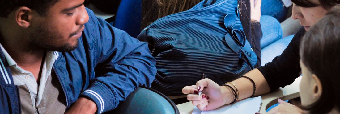Estudantes da UFSC Estudantes da UFSC