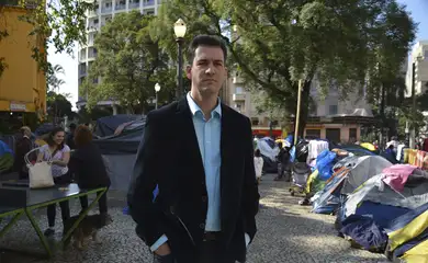 Segundo um dos membros do Conselho Estadual de Direitos Humanos, Ariel de Castro Alves, os acampados não quiseram desmontar as barracas porque várias eram frágeis demais para serem refeitas e outras estão armazenando alimentos e objetos pessoais