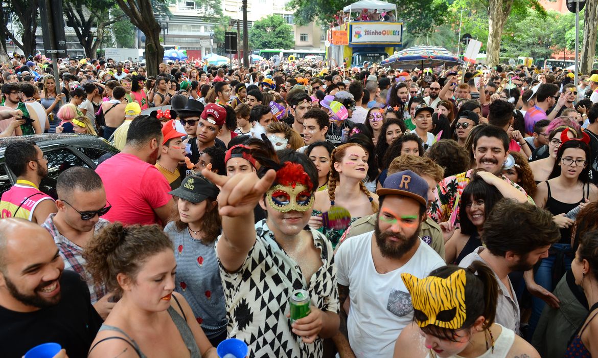 Polícia usa sistema de reconhecimento facial no carnaval paulista