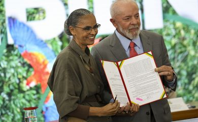Brasília (DF), 05/06/2024 - O presidente Luiz Inácio Lula da Silva e a ministra do Meio Ambiente, Marina Silva, durante entrevista coletiva nesta quarta-feira (5), Dia Mundial do Meio Ambiente. Foto: Marcelo Camargo/Agência Brasil