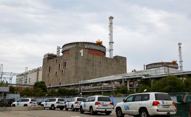 Missão de especialistas da AIEA visita usina nuclear de Zaporizhzhia