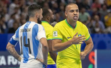 Uzbequistão, 06/10/2024 - Copa do mundo de futsal Lance da partida entre Brasil contra a seleção da Argentina. Foto: Leto Ribas/CBF