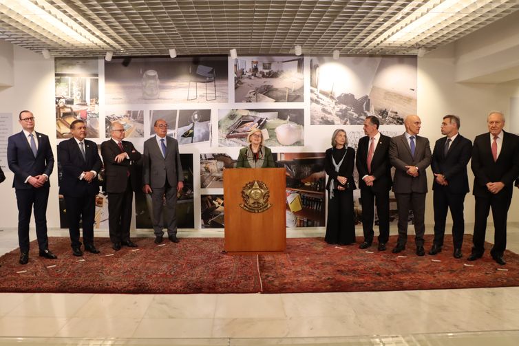 Brazilian court launches book and documentary on January 8 attacks - Vimarsana News