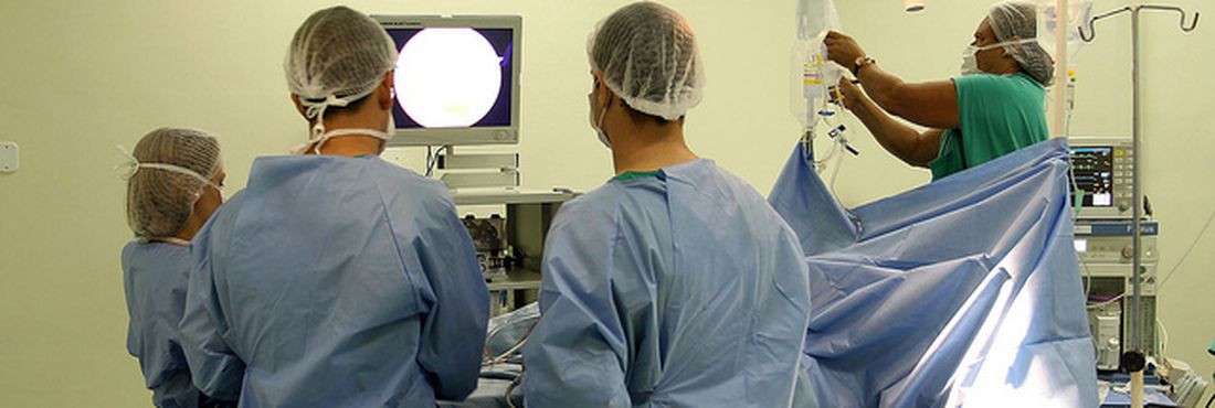 Hospital de Salvador usa técnica inovadora para cirurgia na coluna