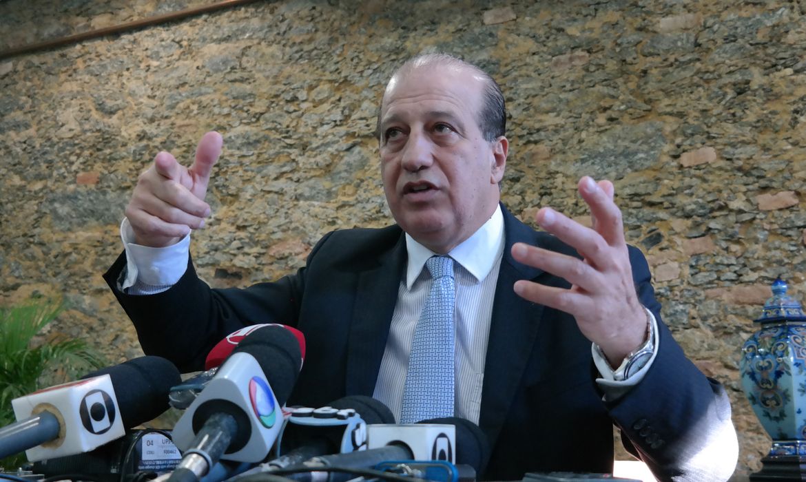 Ministro do TCU, João Augusto Nardes, fala sobre o processo que julga as contas de Dilma, durante evento sobre os Jogos de 2016, no Rio (Vladimir Platonow/Agência Brasil)