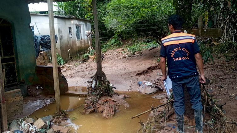 As chuvas que mantém o estado de atenção em parte de Minas Gerais