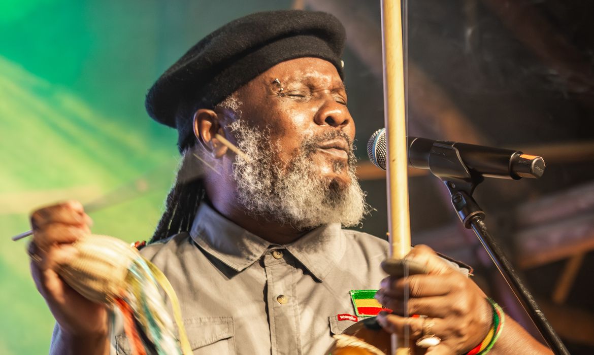 Brasília 29/11/2025 - Mestre Negoativo leva história negra de Minas Gerais para os palcos. Foto: DIVULGAÇÃO SESC.