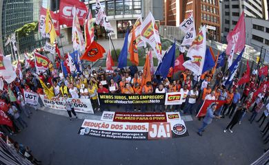 São Paulo  SP 18/06/202 Centrais sindicais fazem Ato contra os juros altos, na frente do Banco Central. Foto Paulo Pinto/Agencia Brasil