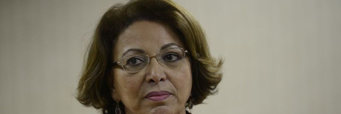 Maria do Rosário transmite o cargo para a nova ministra da Secretaria de Direitos Humanos, Ideli Salvatti