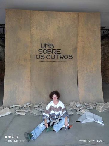 THELMA INNECCO/Direitos reservados EXPOSIÇÃO 'UNS SOBRE OS OUTROS: HISTÓRIA COMO CORPO COLETIVO