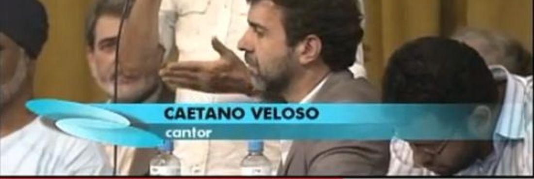 Caetano Veloso em ato contra o deputado federal e pastor Marcos Feliciano (PSC) na  presidência da Comissão de Direitos Humanos da Câmara Federal