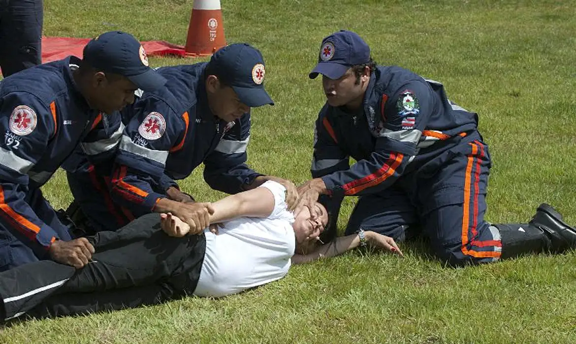 Profissionais do Serviço de Atendimento Móvel de Urgência - SAMU 192.