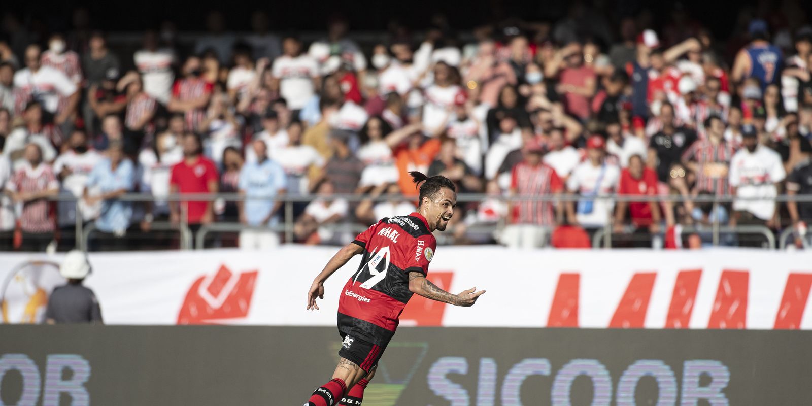 Michael - Flamengo - goleada sobre são paulo - Brasileiro - 4 a 0