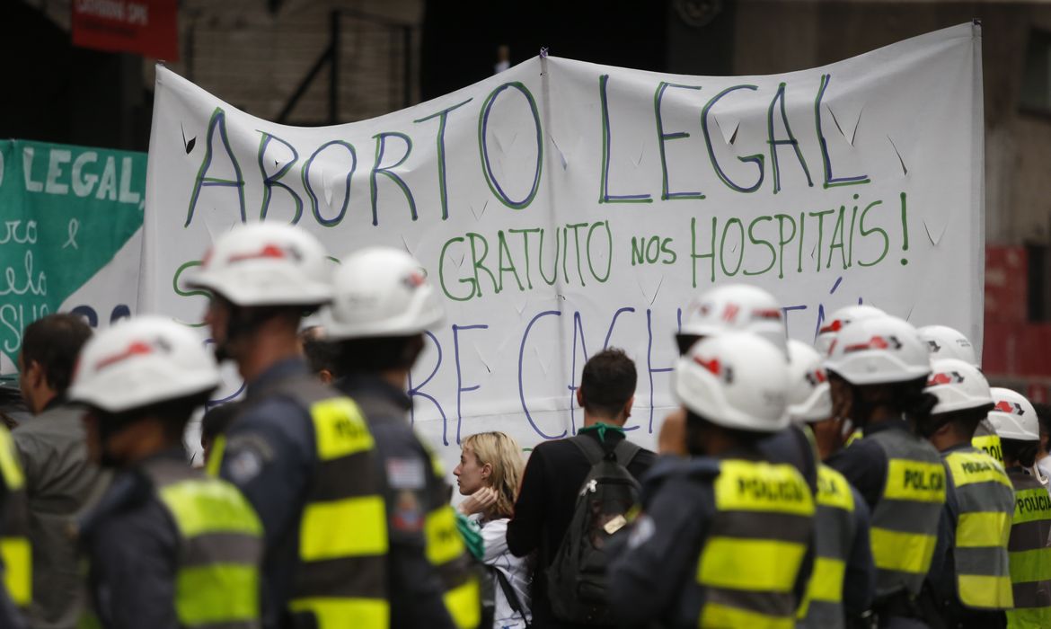 São Paulo (SP), 28/09/2024 - Entidades fazem manifestação pela legalização do aborto  em frente ao MASP. Foto: Paulo Pinto/Agência Brasil