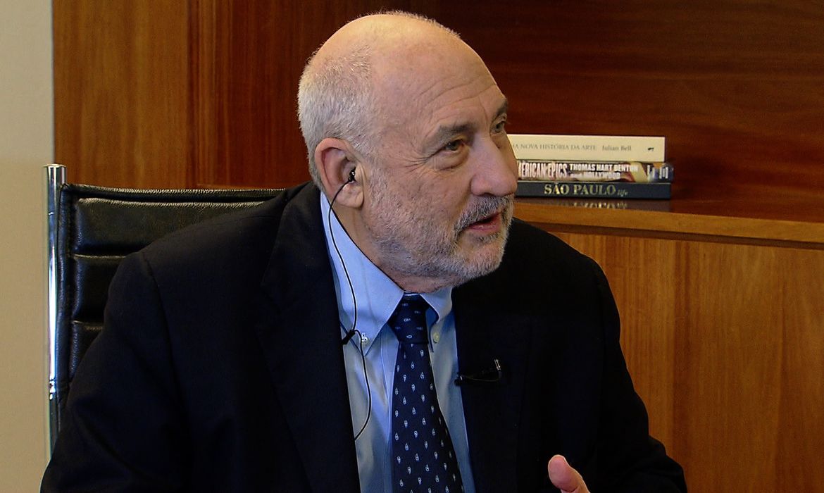 São Paulo - O Prêmio Nobel de Economia de 2001 e professor da Universidade de Columbia, nos Estados Unidos, Joseph Stiglitz, é o entrevistado do Espaço Público