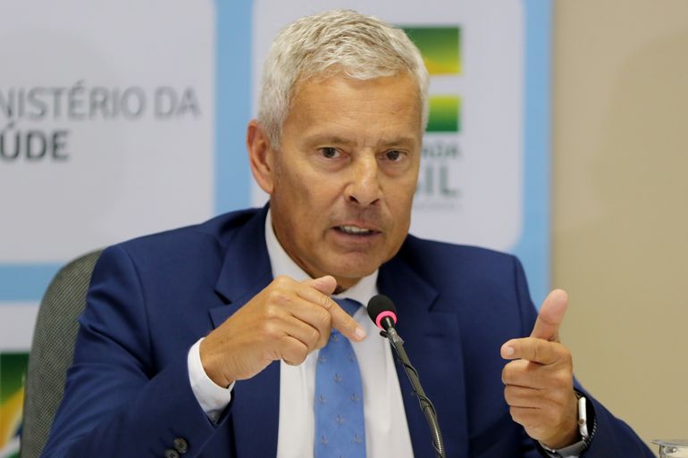 Secretario executivo do Ministério da Saúde, João Gabardo dos Reis, durante divulgação de dados atualizados sobre a situação do novo coronavírus no país