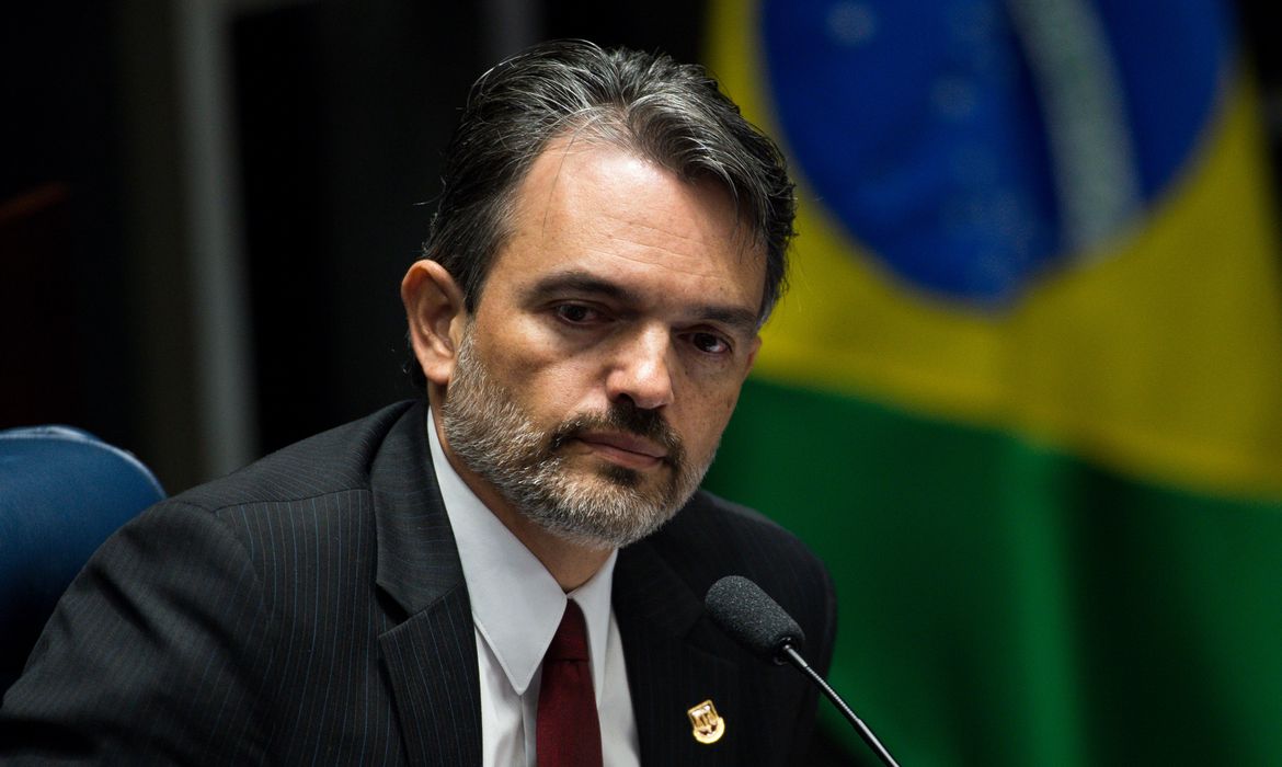 Brasília - O procurador do Ministério Público junto ao Tribunal de Contas da União, Júlio Marcelo de Oliveira, está sendo ouvido apenas como informante durante sessão de julgamento do impeachment da presidenta afastada Dilma Rousseff (