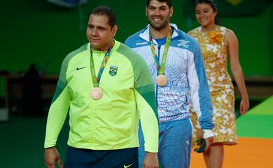 Rio de Janeiro - Judoca Rafael Silva, o Baby, ganha medalha de bronze nos Jogos Olímpicos Rio 2016 (Fernando Frazão/Agência Brasil)