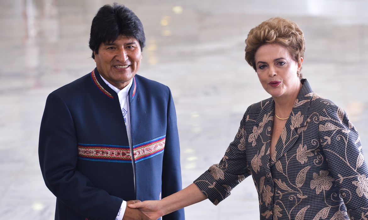 Brasília - Presidente da Bolívia, Evo Morales, é recebido pela presidenta Dilma Rousseff em cerimônia no Palácio do Planalto (Antonio Cruz/Agência Brasil)