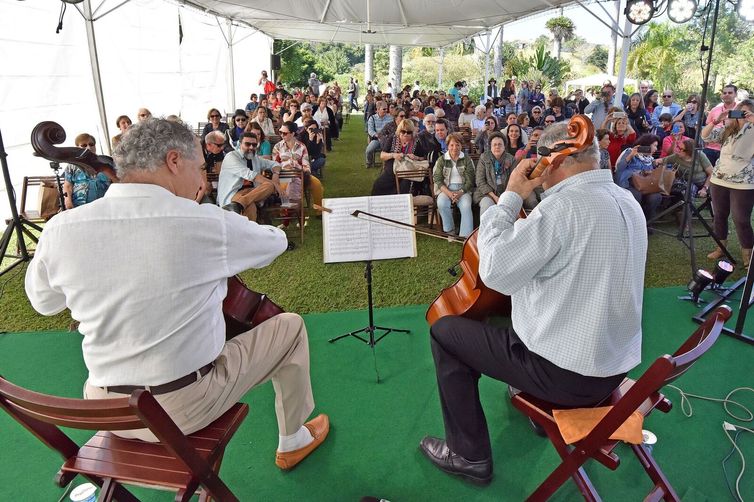 Duo Santoro se apresenta na Fazenda Palmas, em Vassouras, em edições anterior do Festival do Café