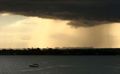 Defesa Civil emite alerta sobre aumento do volume do Lago Paranoá