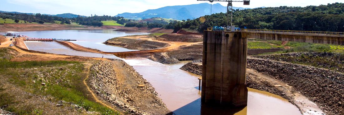 As represas de Jaguari-Jacareí, na região de Bragança Paulista, atingiram hoje (03/06), 0% da capacidade de seu volume útil