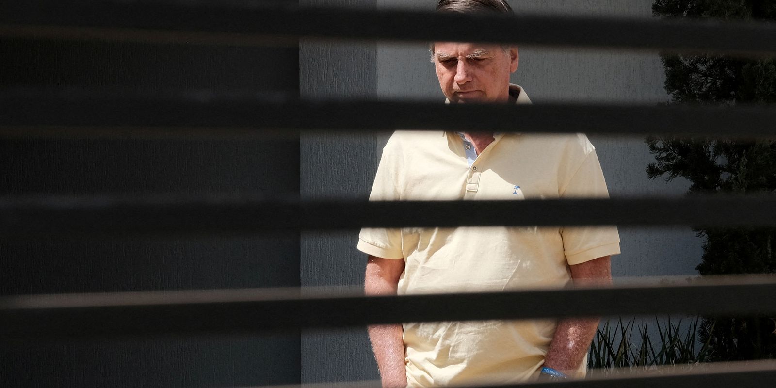 Advogada: prisão garante que Bolsonaro cumpra pena por trama golpista