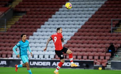 Danny Ings marca gol da vitória do Southampton sobre o Liverpool