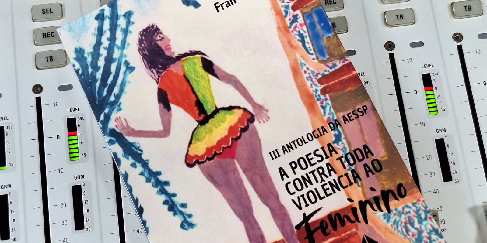 Viva Maria celebra o Dia Nacional do Livro com poesia