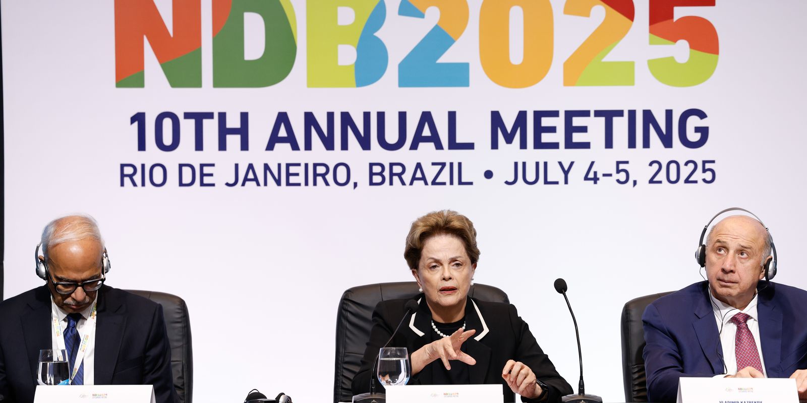 Ninguém quer assumir lugar dos Estados Unidos, diz Dilma Rousseff Ninguém quer assumir lugar dos Estados Unidos, diz Dilma Rousseff